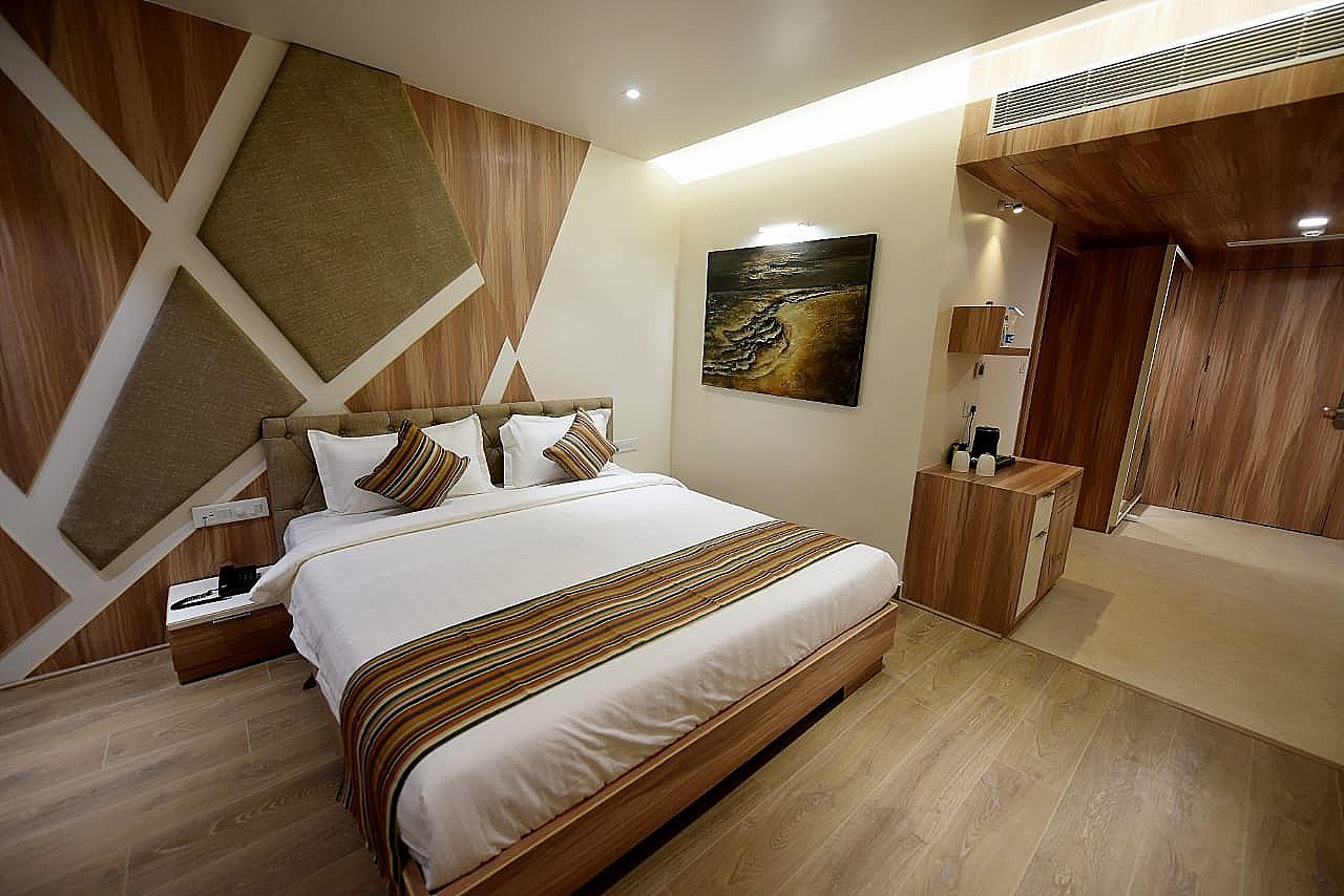 JW Cruise Deluxe Room