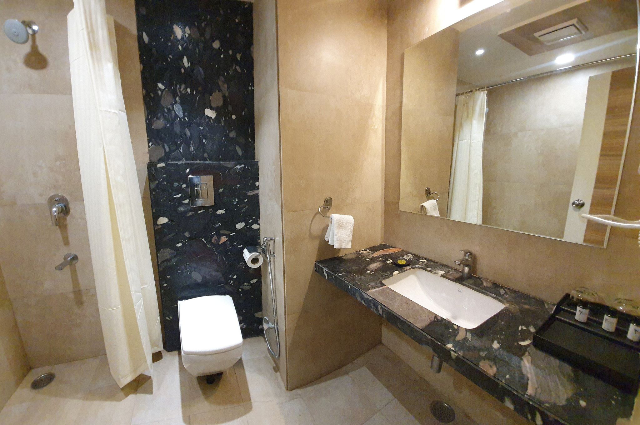 JW Cruise Deluxe Room 3