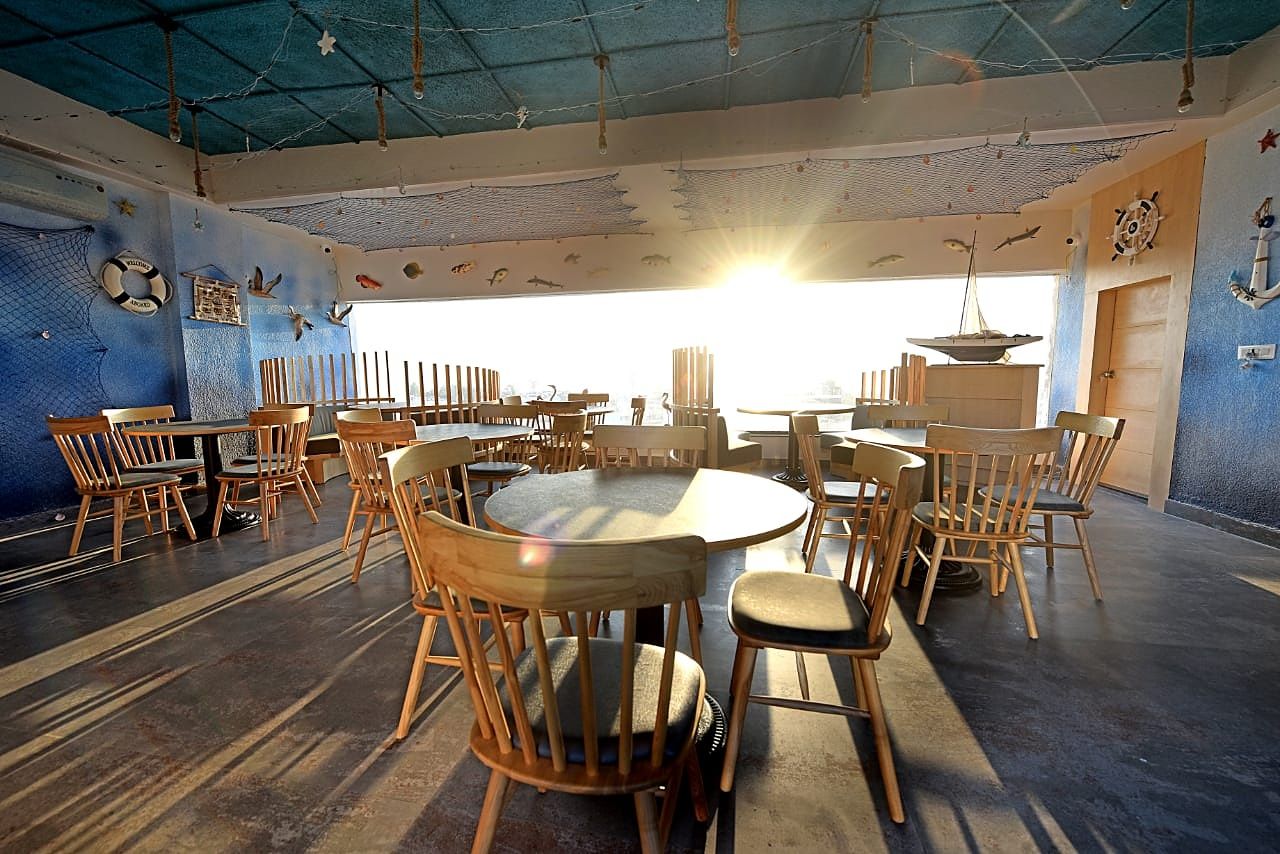 Food & Dining