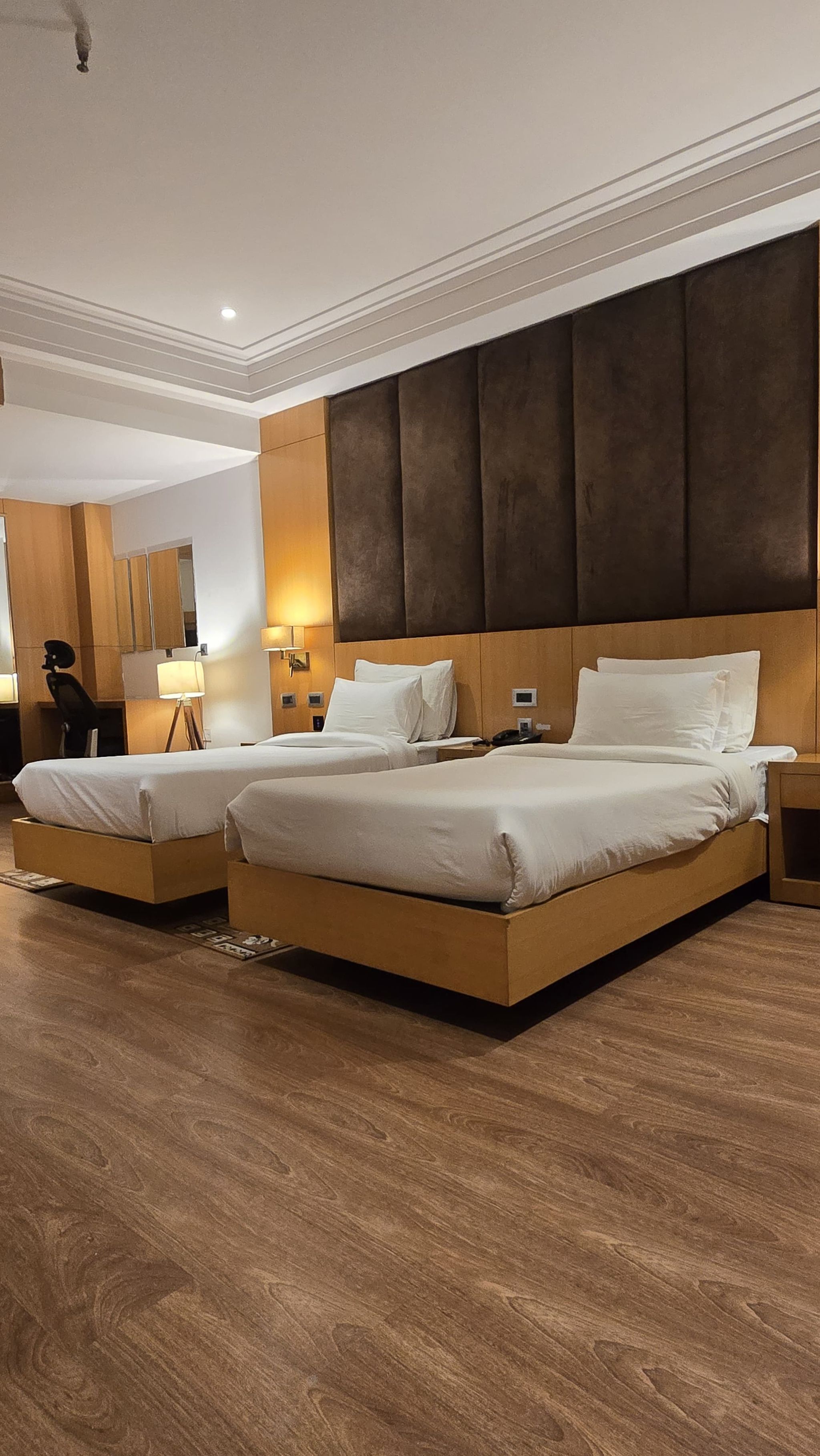 Hotel Shemron Deluxe Room 3