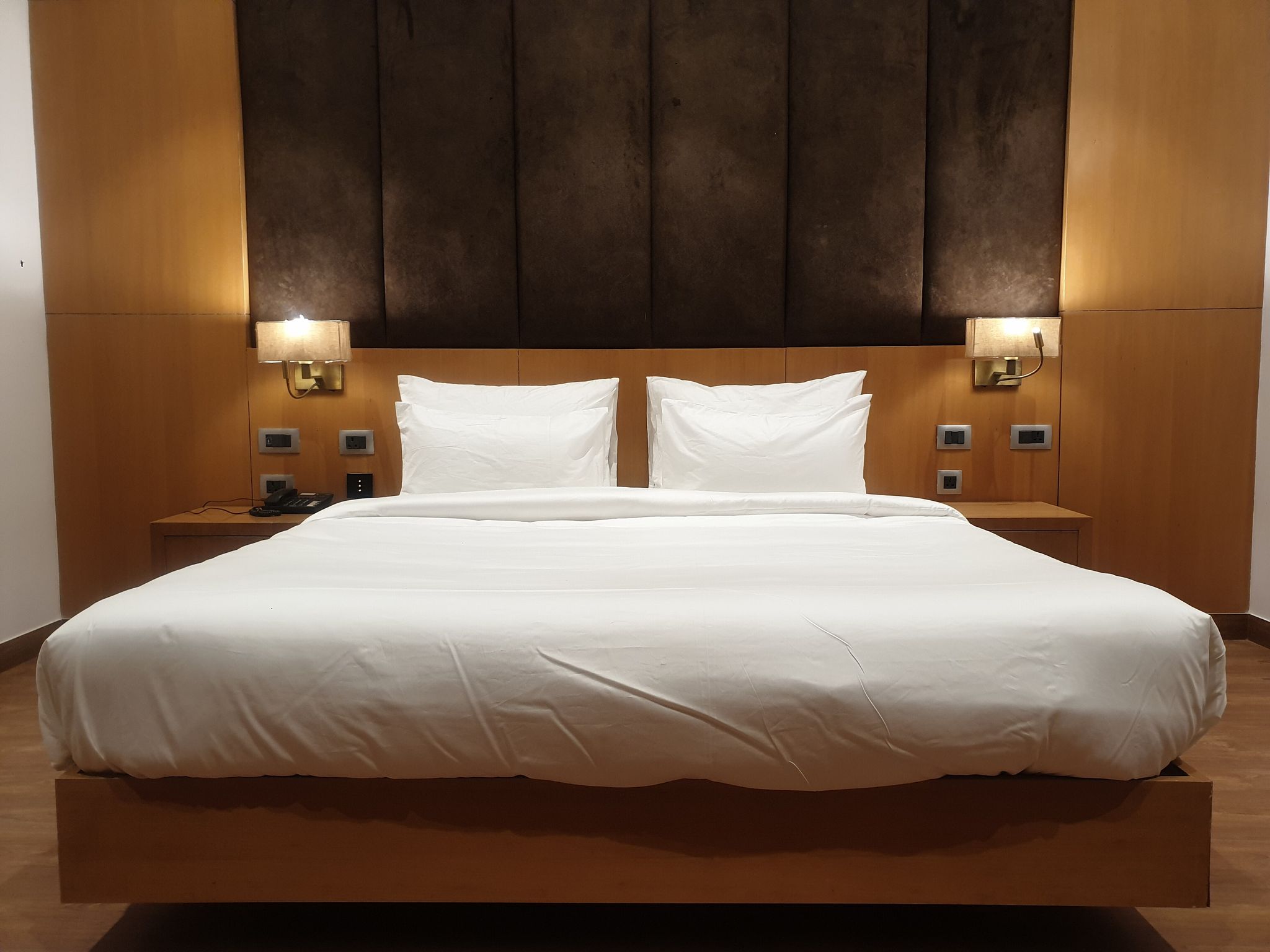 Hotel Shemron Deluxe Room 2