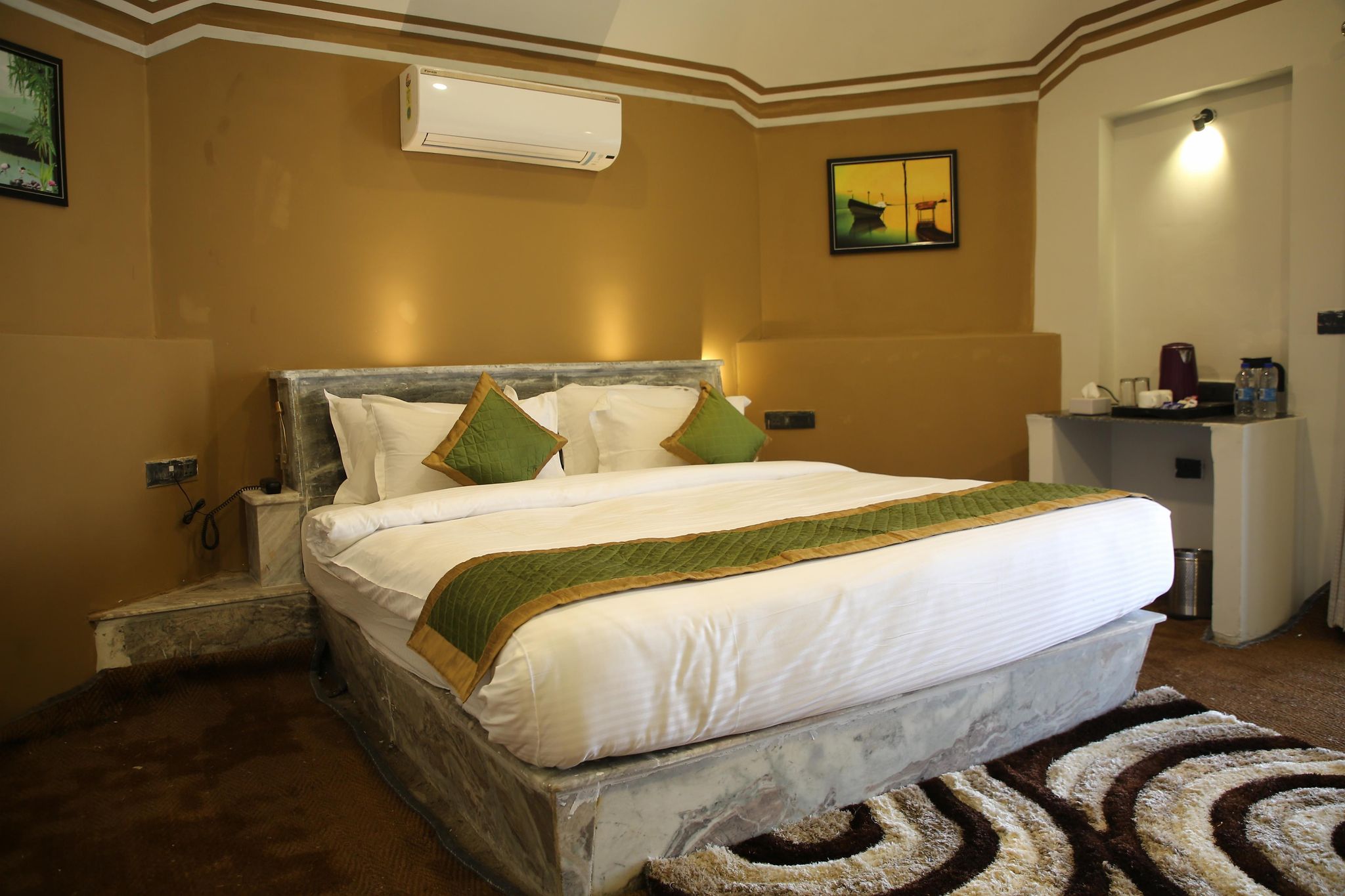 CLUB 21 SARISKA FUN CITY Queen Cottage 2