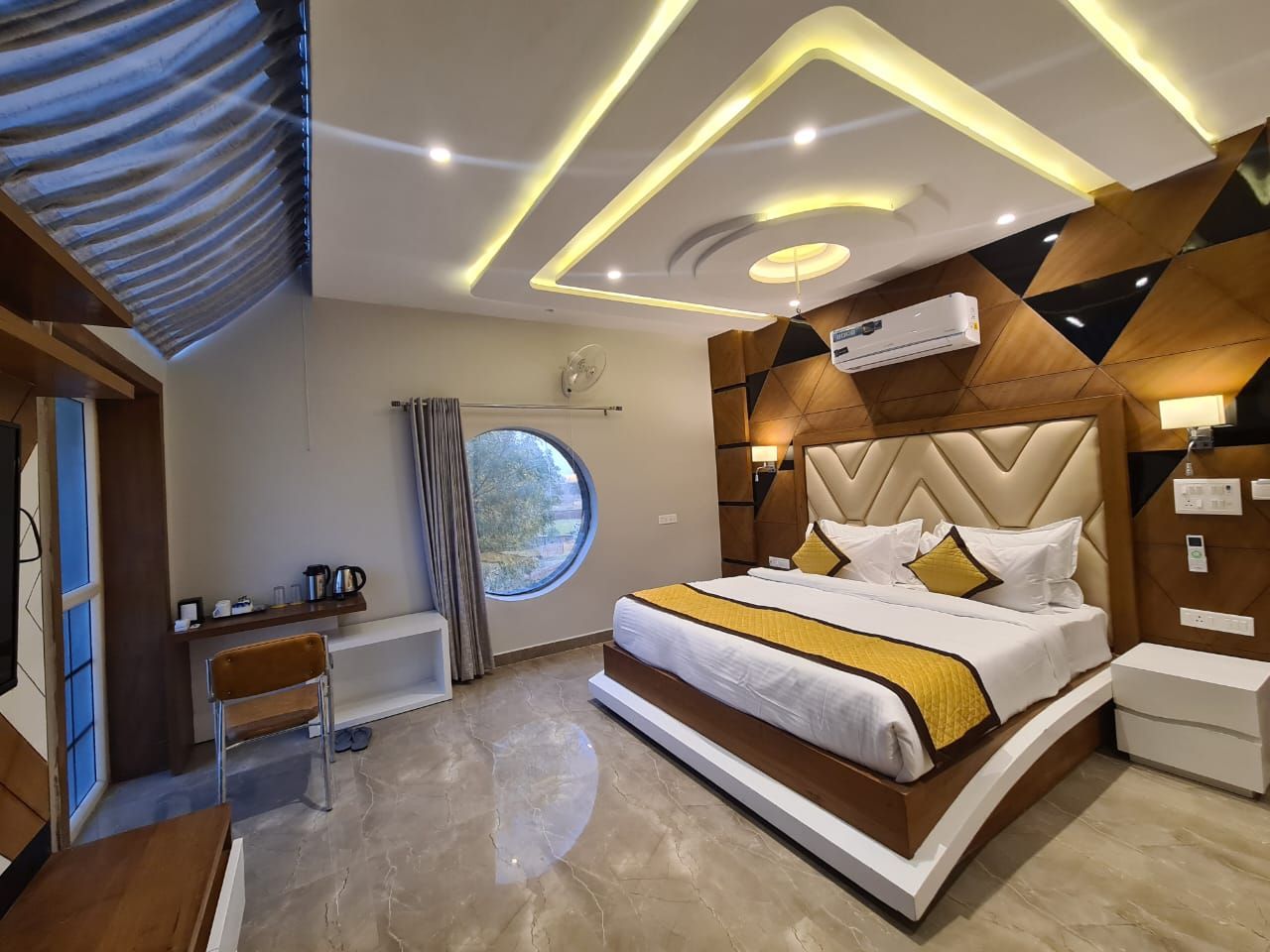 Royal Double Room, 1 Double Bed, Smoking, Garden Area