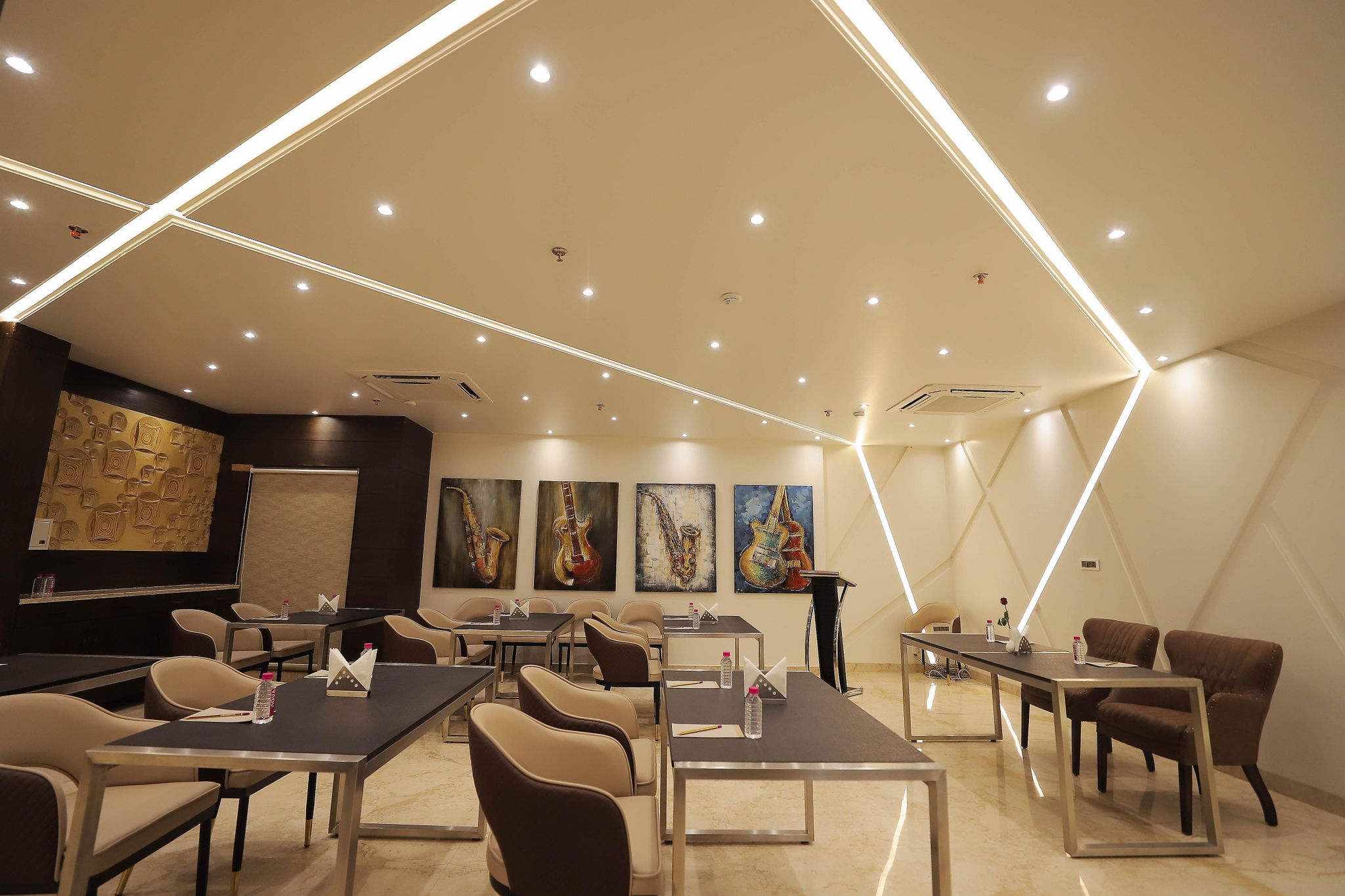 Food & Dining