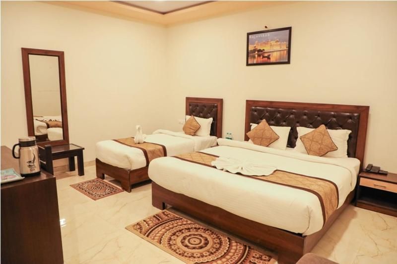 Hotel Ratnam Palace