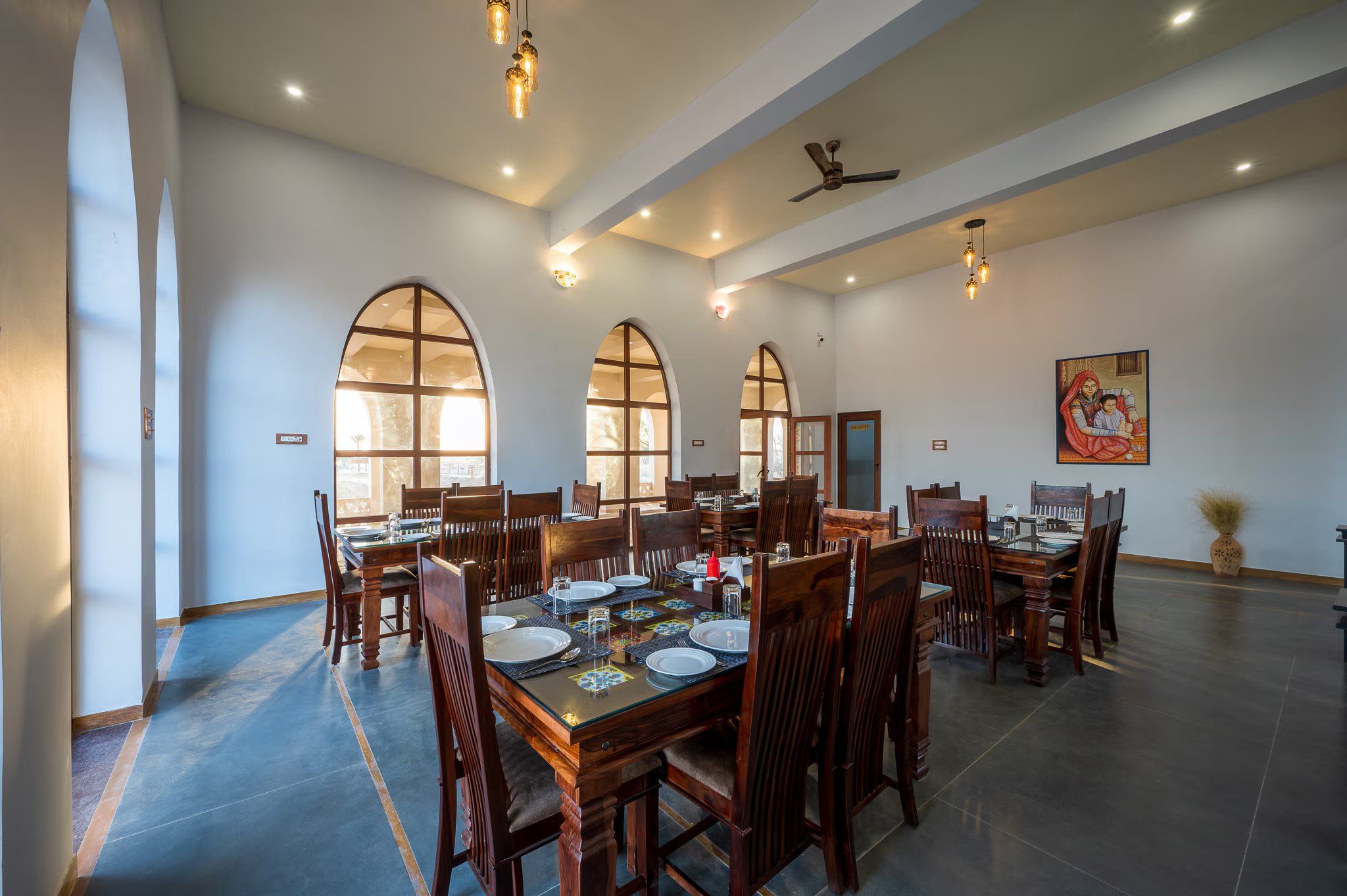 Food & Dining