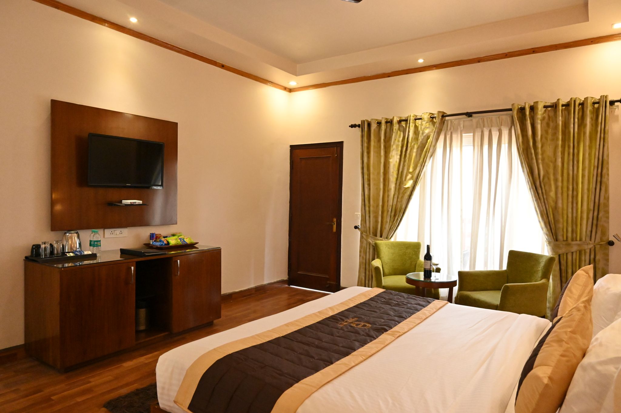 undefined Foxoso Misty Oak Resort Near Kainchi Dham 8 kms 9