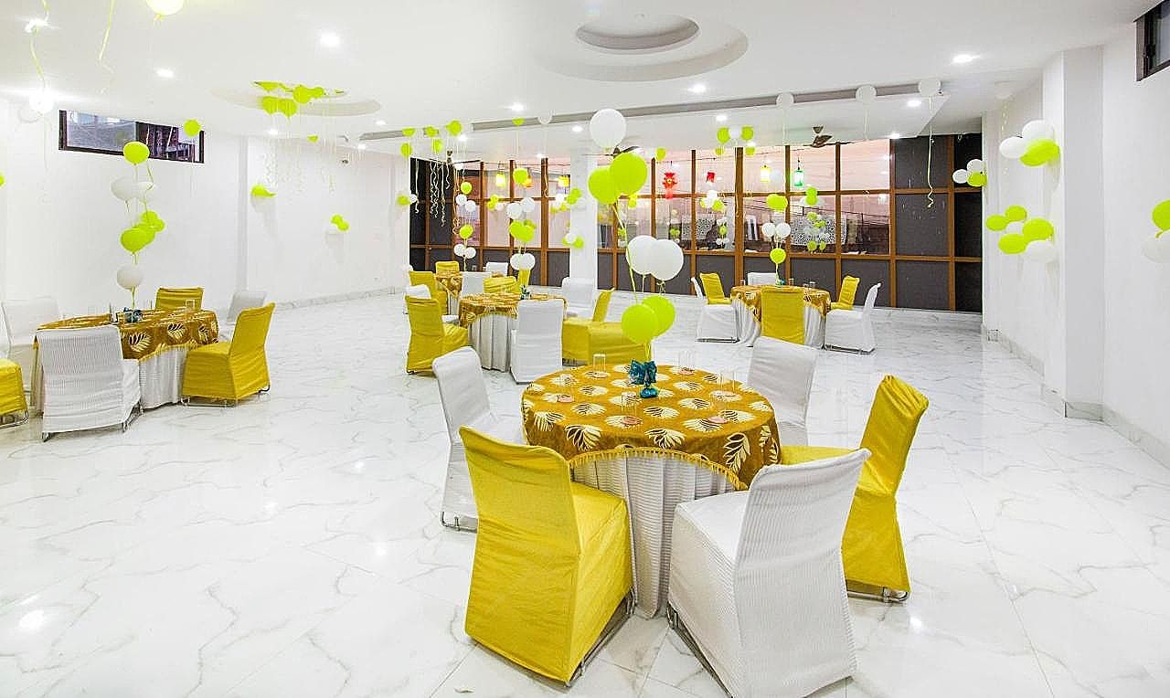 Food & Dining