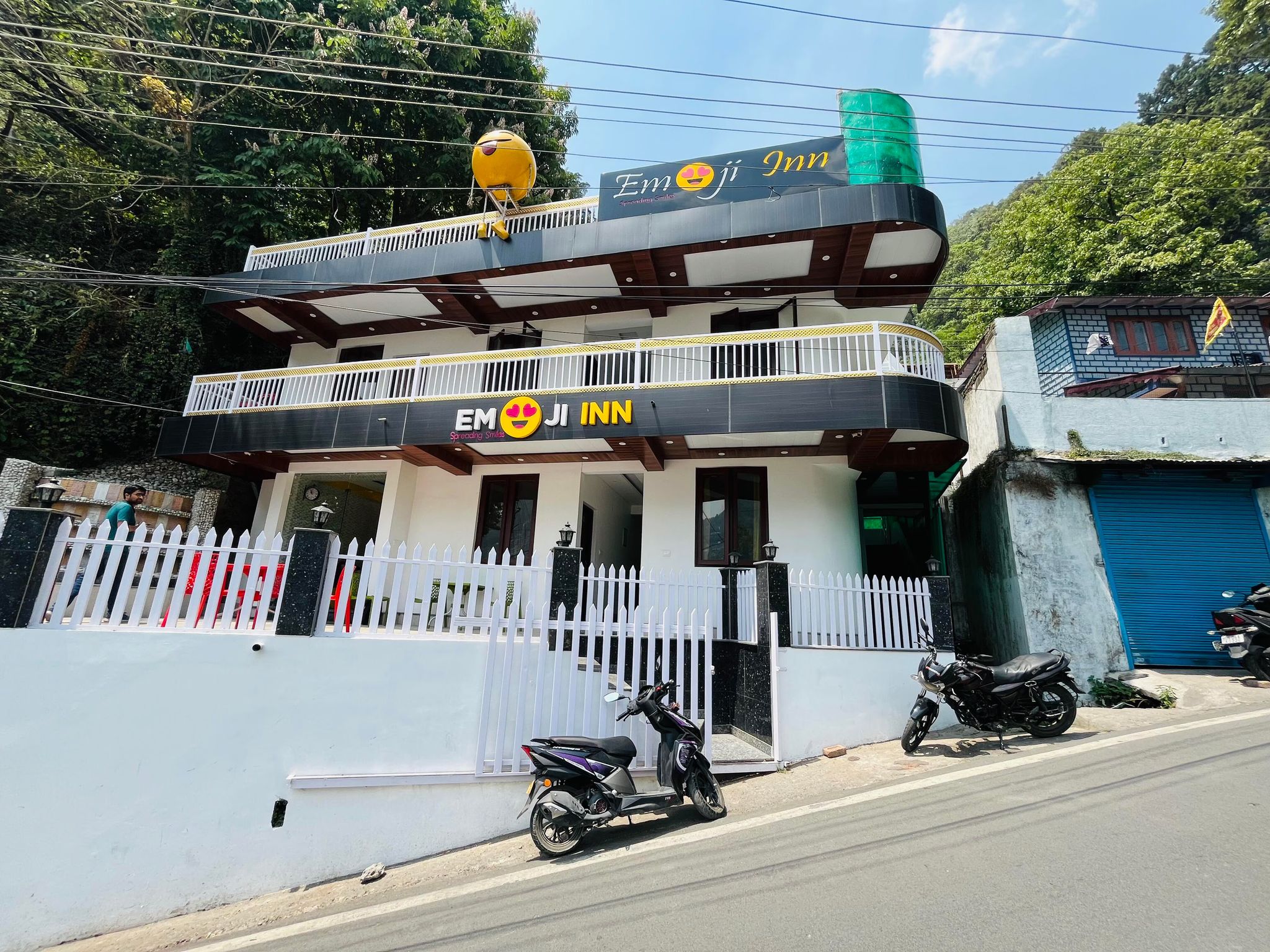 undefined Hotel Emoji Inn