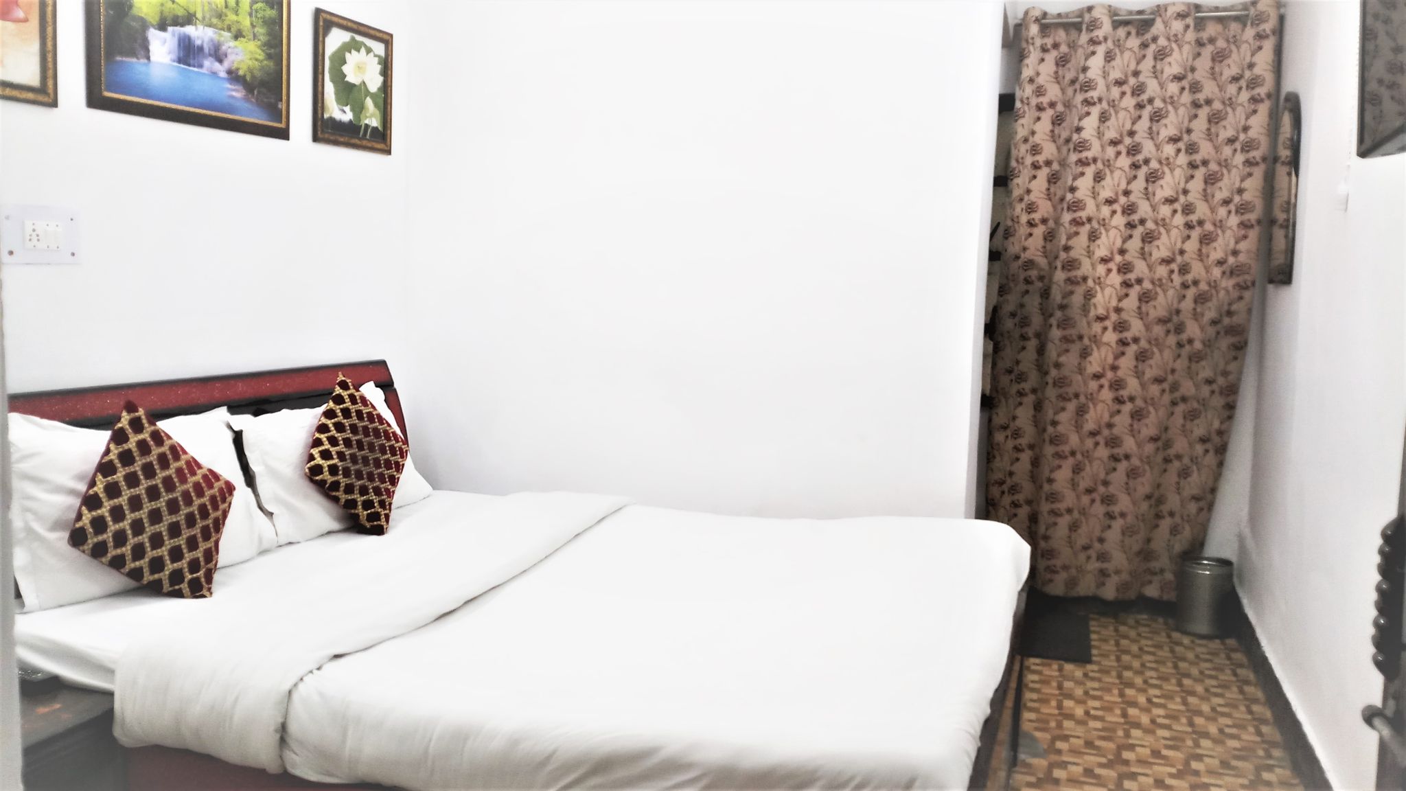 Hotel H K Legacy (Walkable distance from Mall Road) Semi Deluxe Room 2