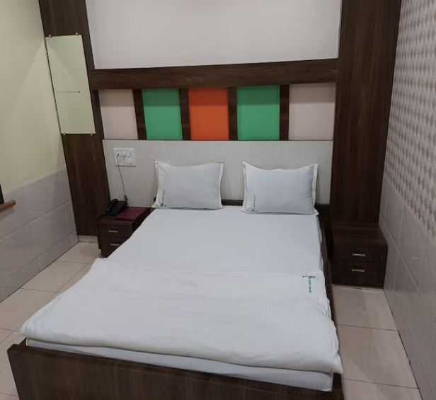 HOTEL PALMS