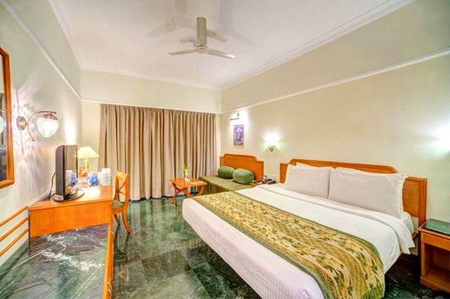 Renest Shraddha Inn - Shirdi Sparrow (Deluxe Room) 2