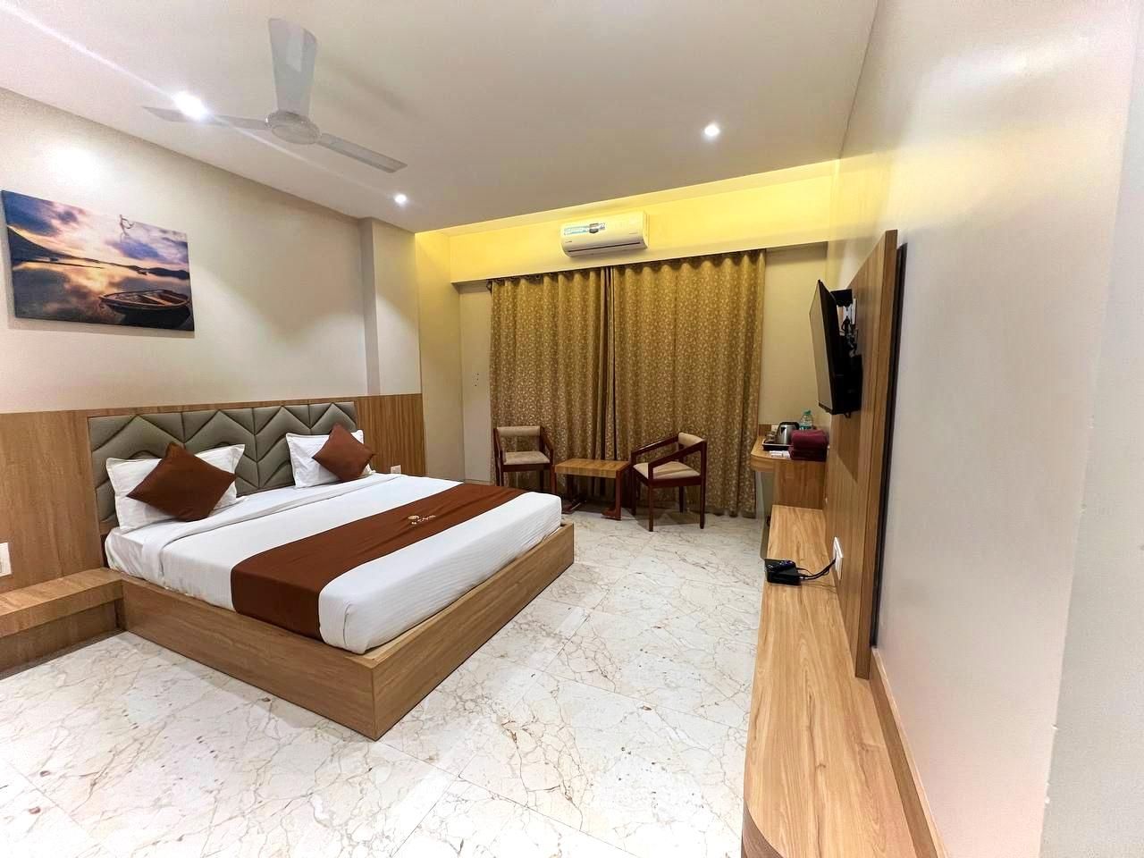 Double Bed Room With Air conditioning