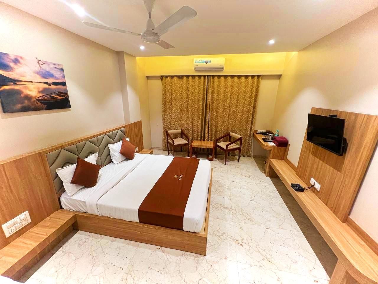 Double Bed Room With Air conditioning