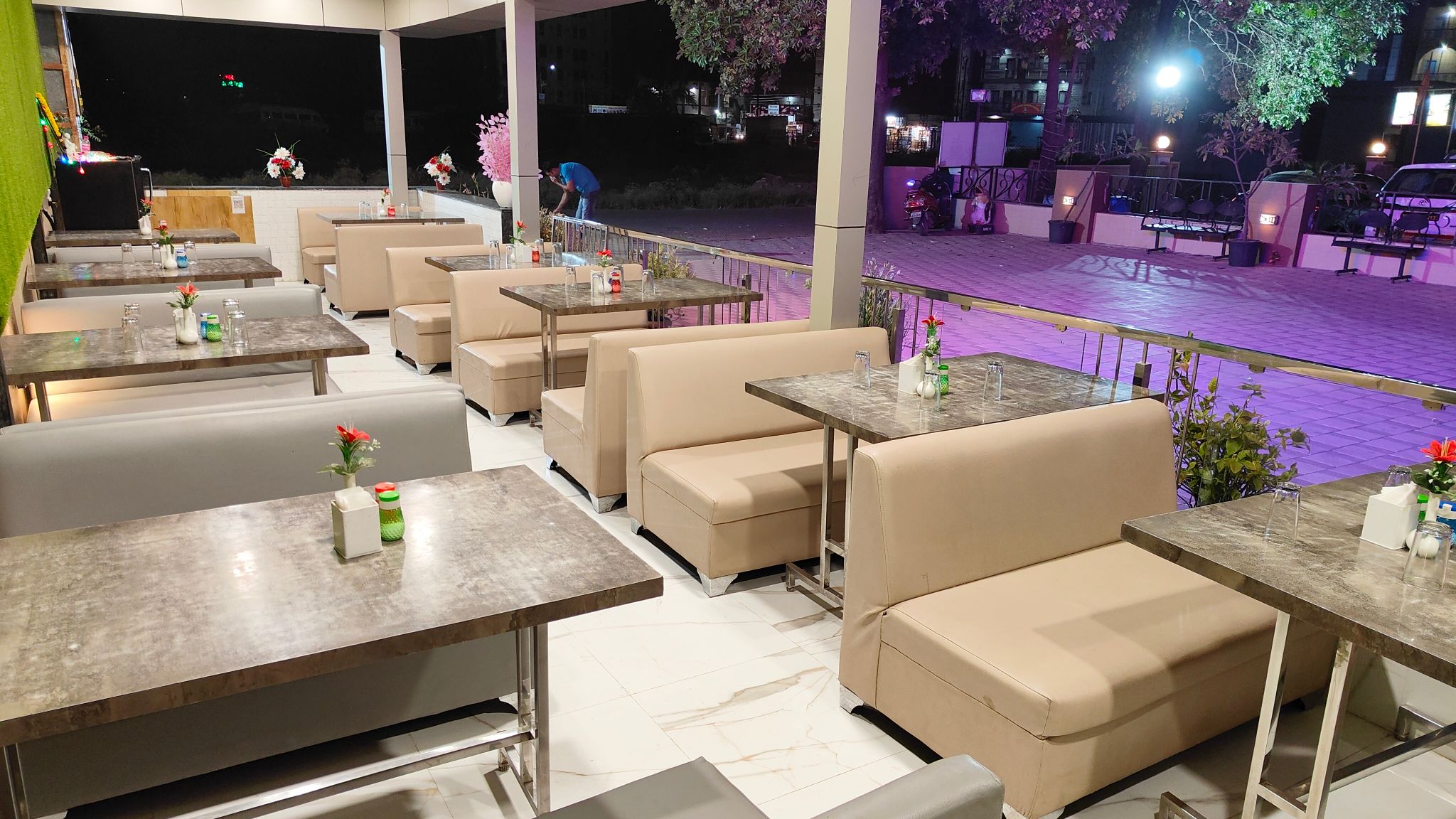 undefined Hotel 9 Coin 5