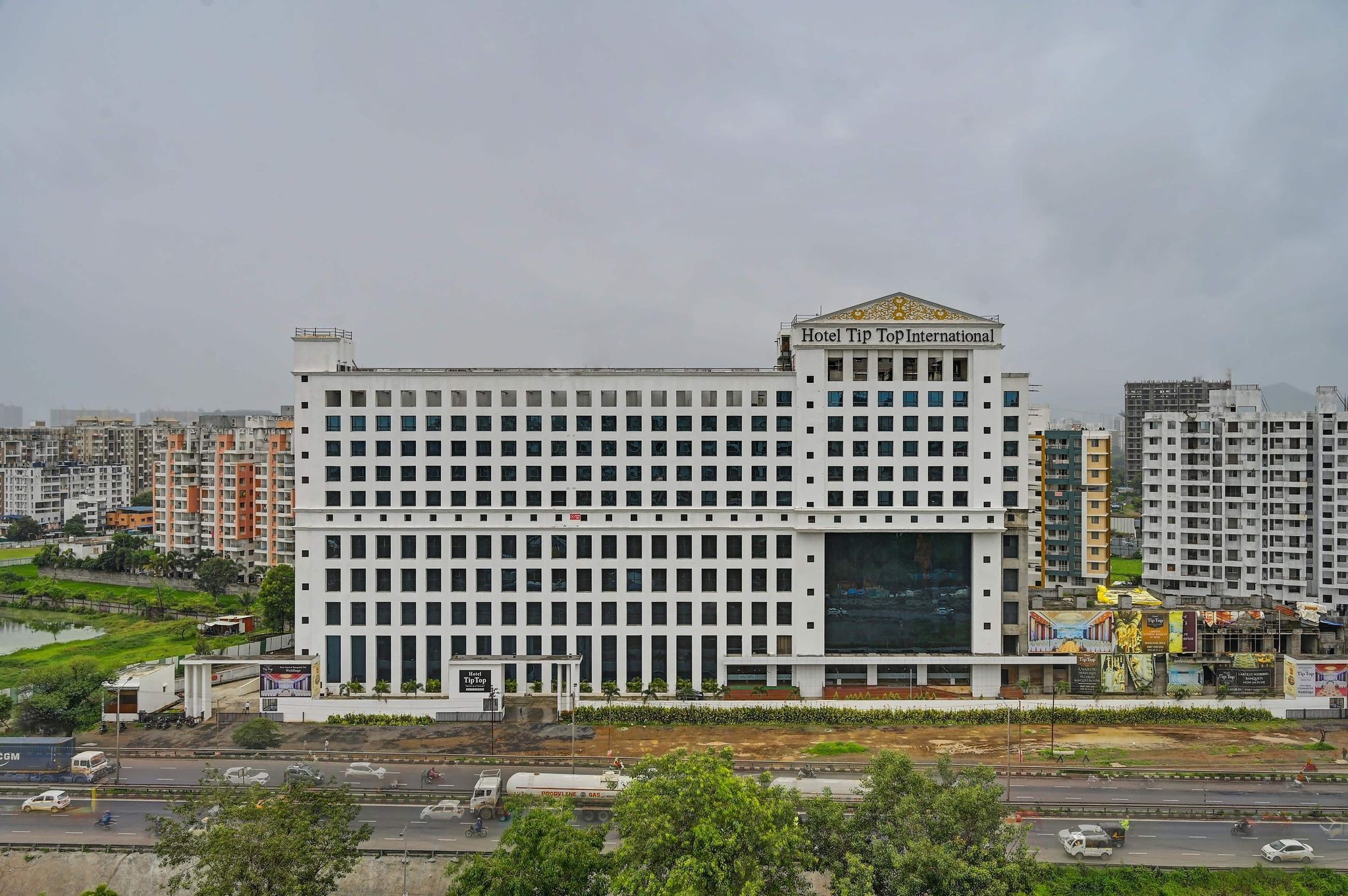 undefined Hotel Tip Top International 2