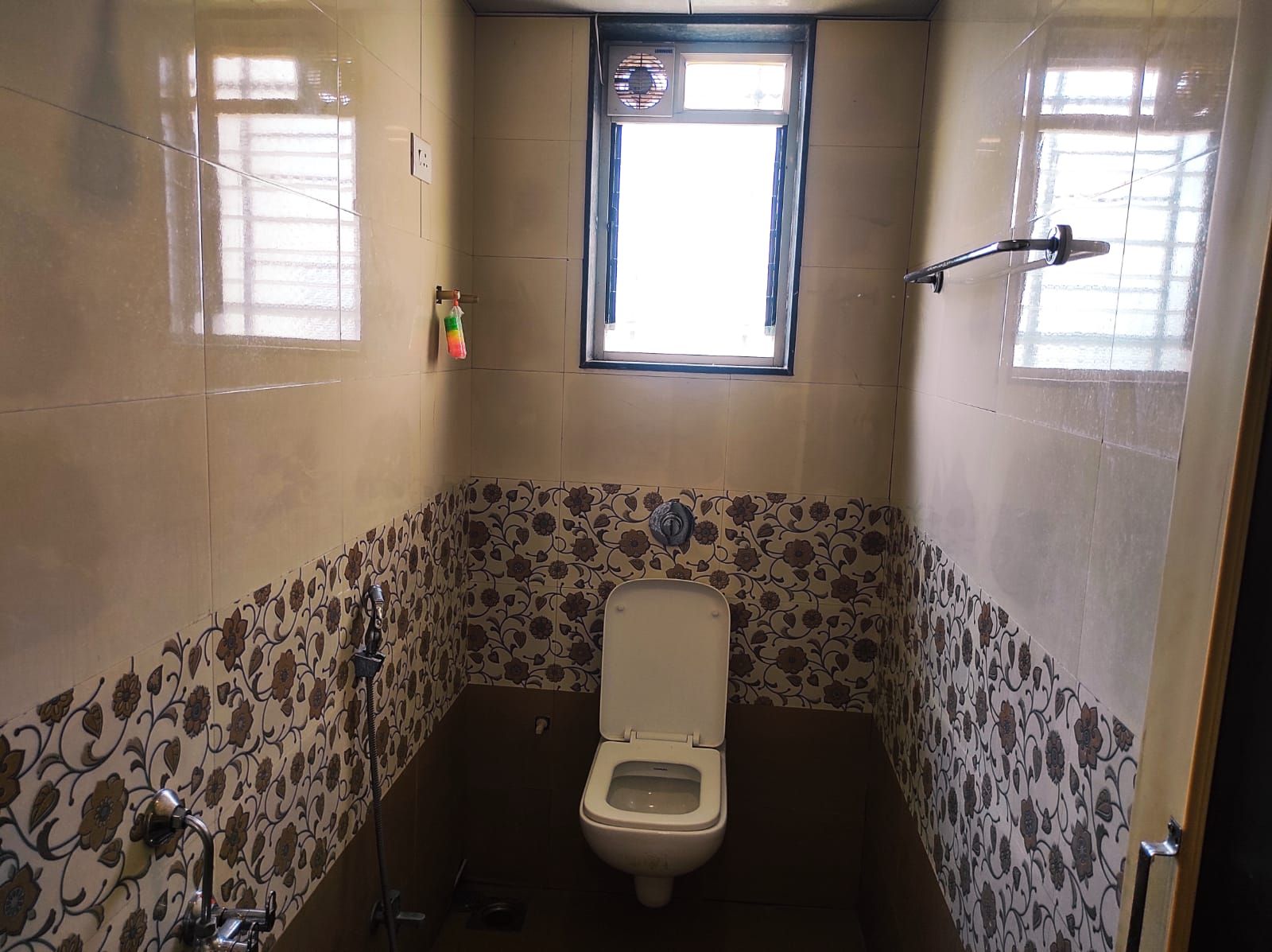 Hotel Golden Eagle Deluxe AC Room 4