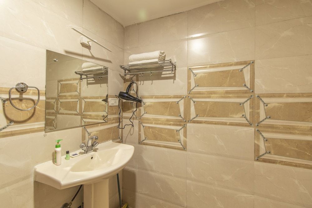 WOW STAYZ2 Hotel Misty Meadows Deluxe Room 38