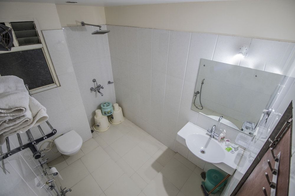 WOW STAYZ2 Hotel Misty Meadows Deluxe Room 39