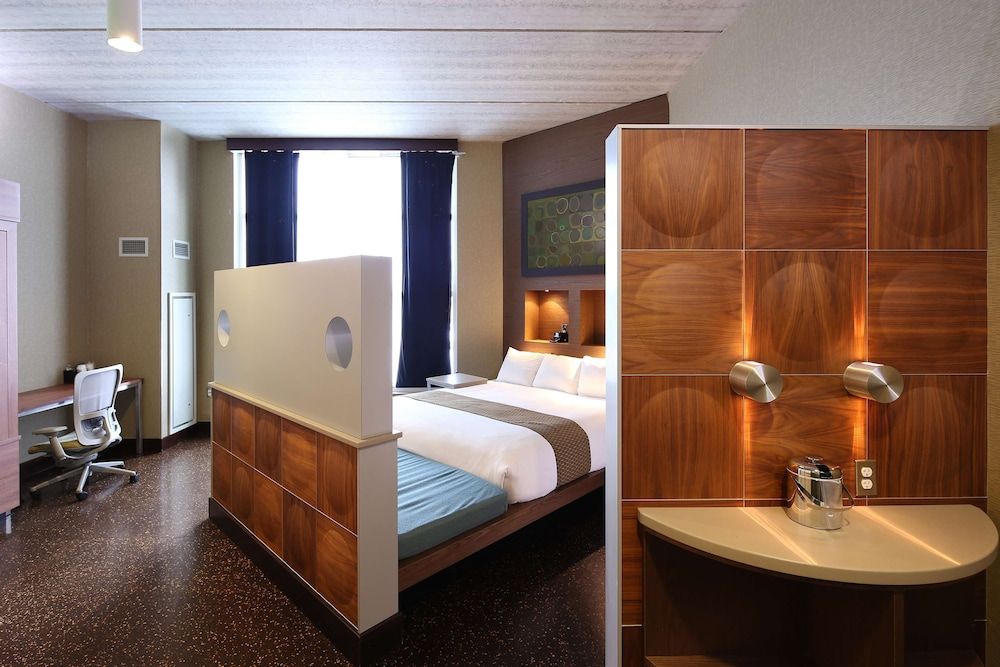 Standard Room, 1 King Bed