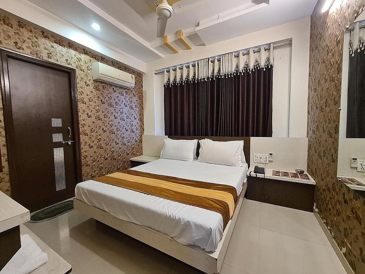 Hotel Nova Residency Nova Basic Non AC Shared Bathroom 2