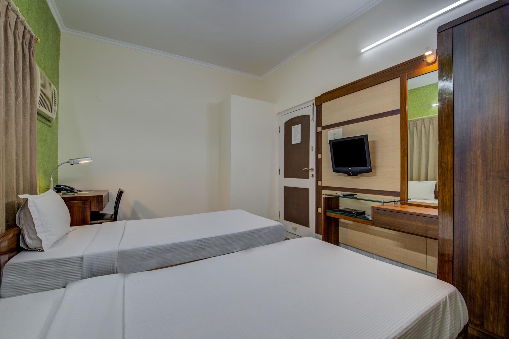 Dorota House Deluxe Room 13