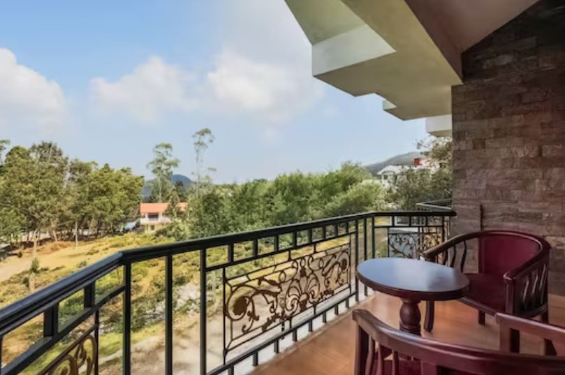 Deluxe Room with Balcony