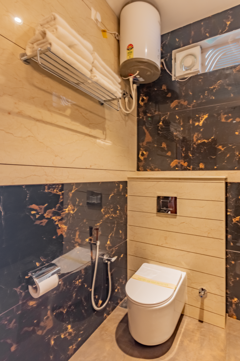 Nest Inn Deluxe Quadruple Room 9