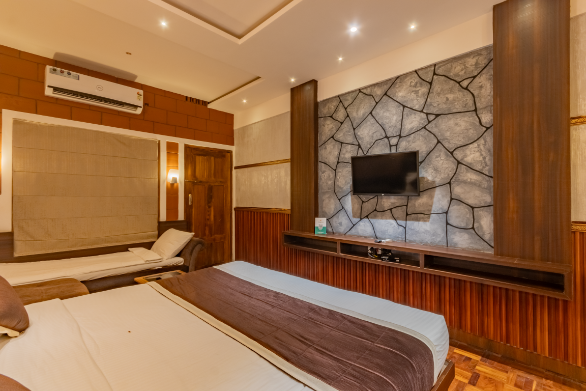 Nest Inn Deluxe Triple Room 7