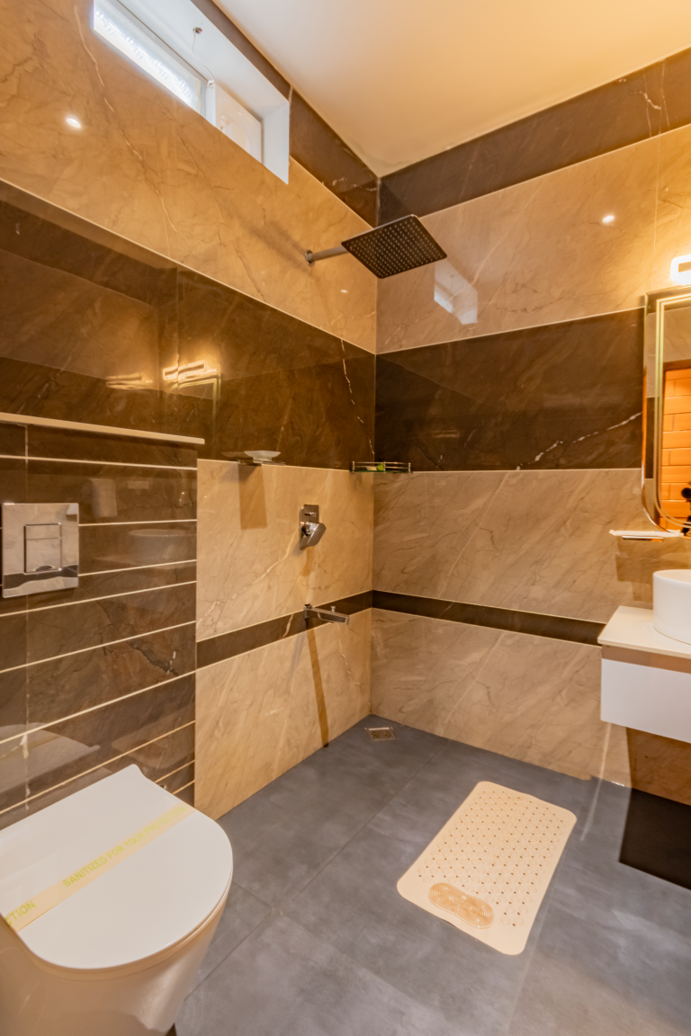 Nest Inn Deluxe Double Room 12