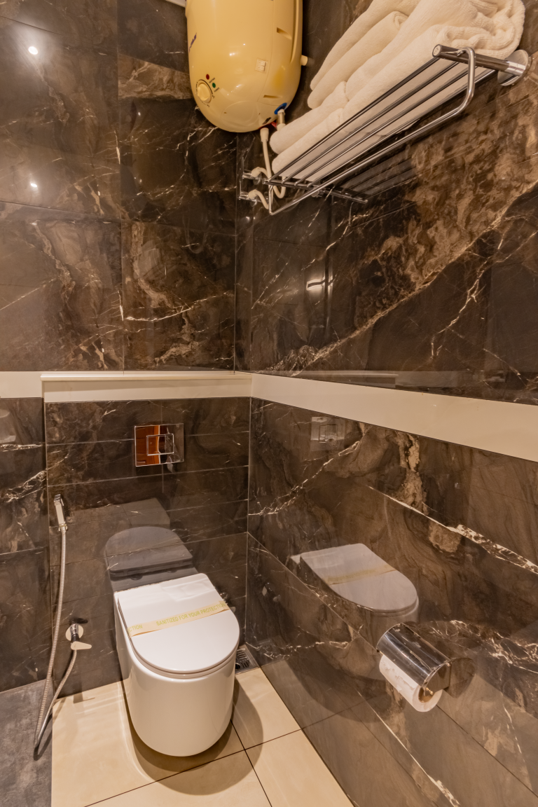 Nest Inn Deluxe Triple Room 16