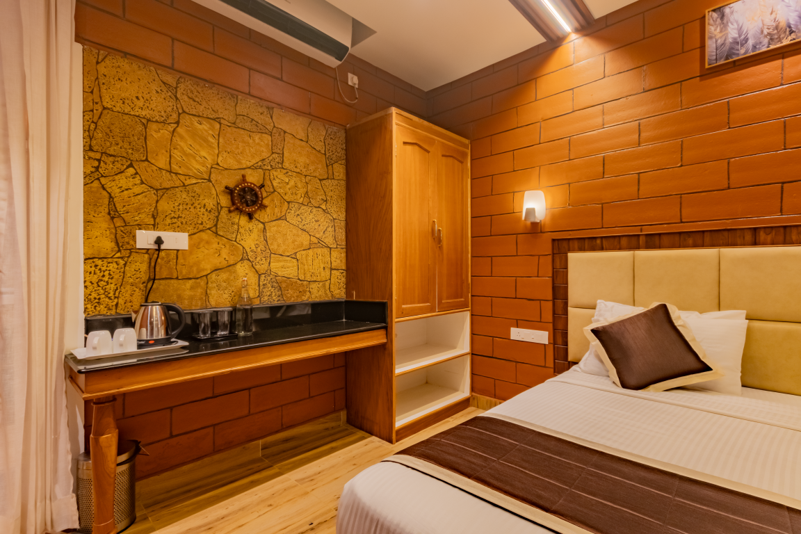 Nest Inn Deluxe Double Room 10