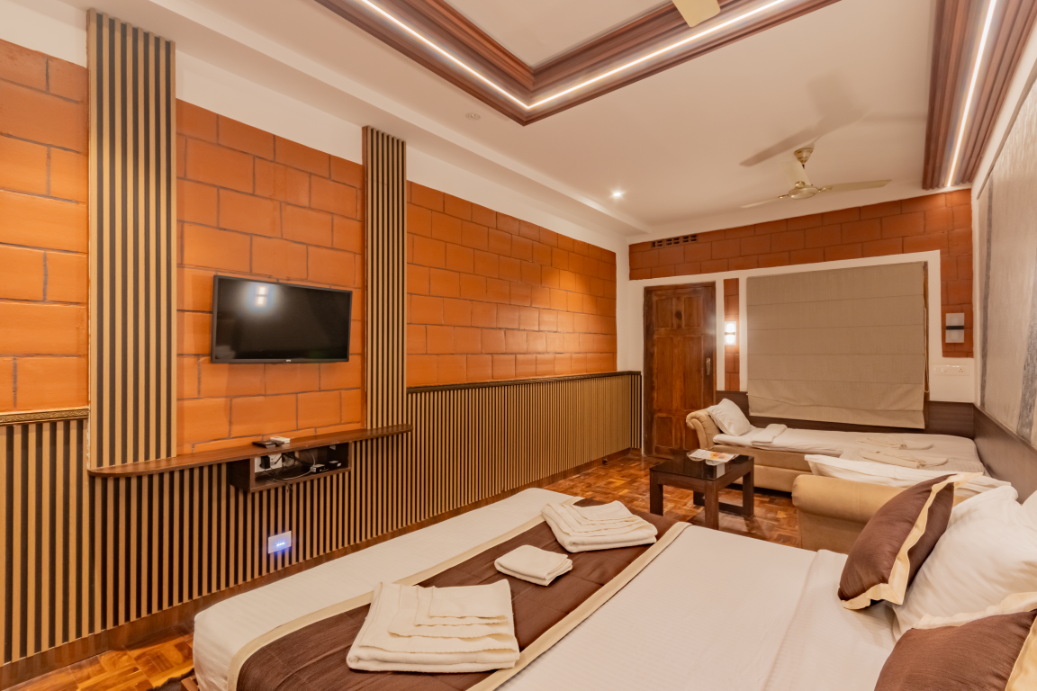 Nest Inn Deluxe Quadruple Room 12