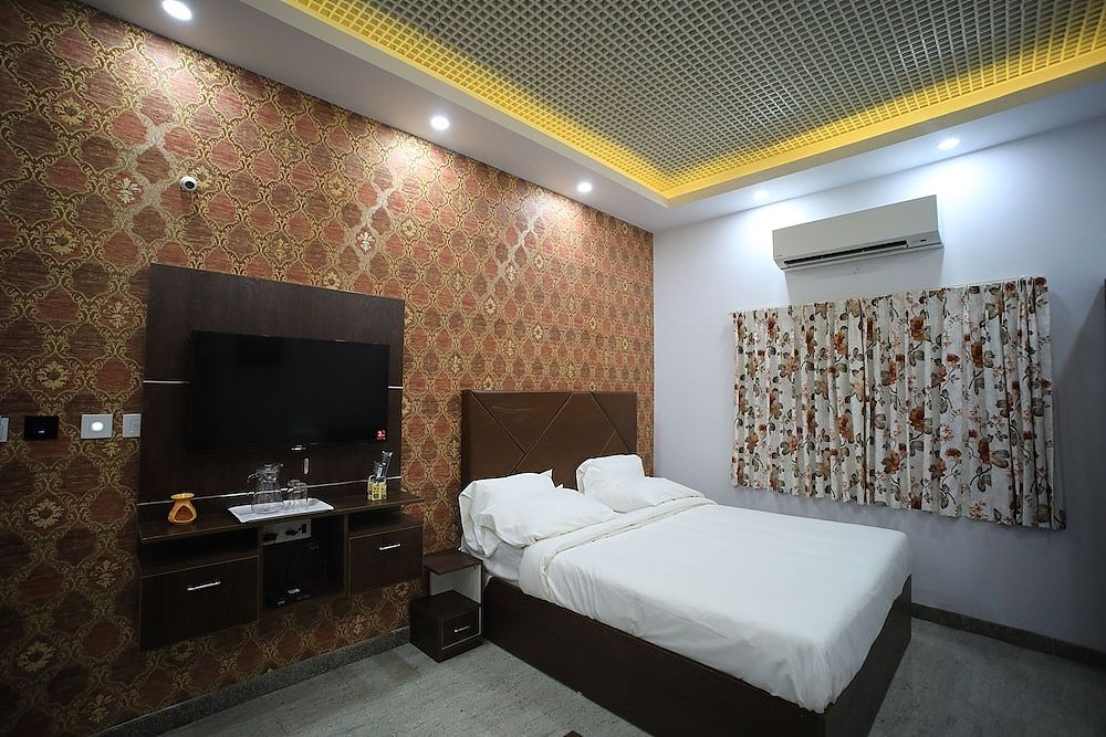 Domus Regency by ShriGo Hotels, Bangalore Standard Room 9