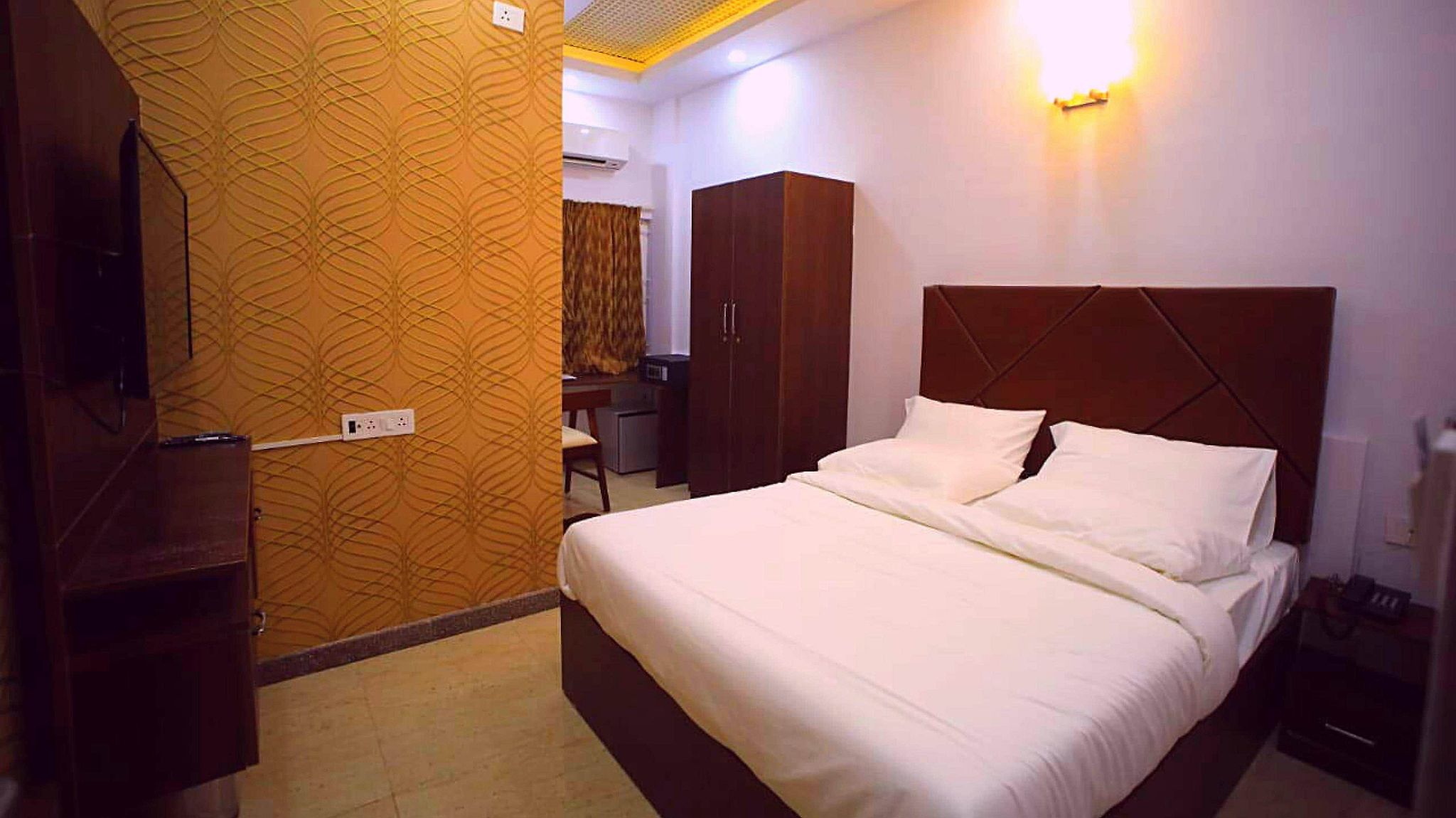 Domus Regency by ShriGo Hotels, Bangalore Standard Room