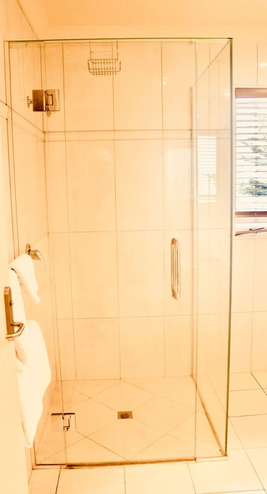 The Nautilus Napier Ocean View Premium Studio with Spa 8