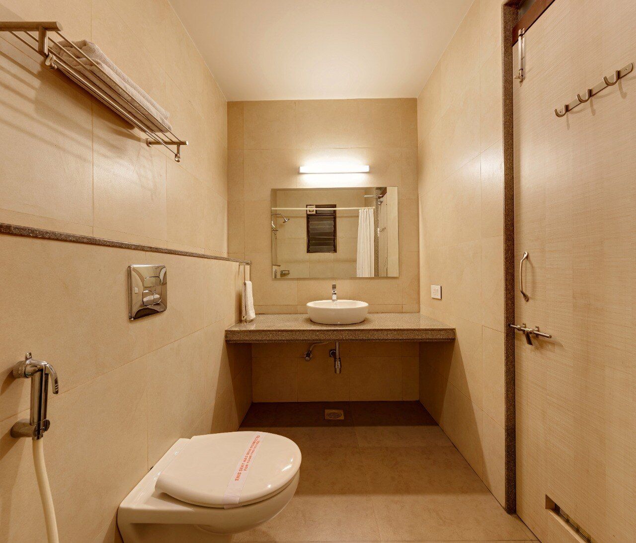 Hotel Icon inn Executive Room A/c 4