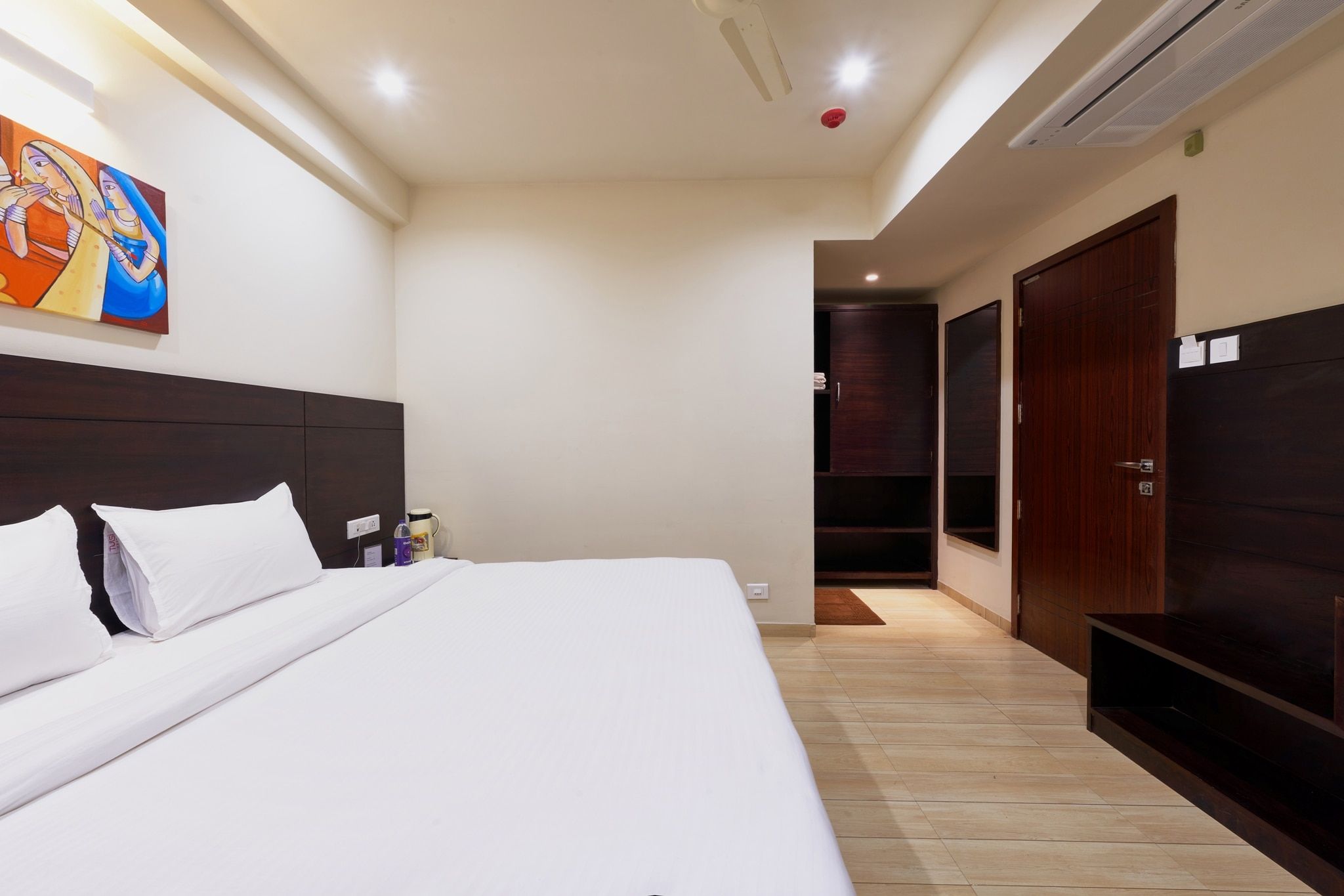 Hotel Tulsi Deluxe Room Non A/c  7