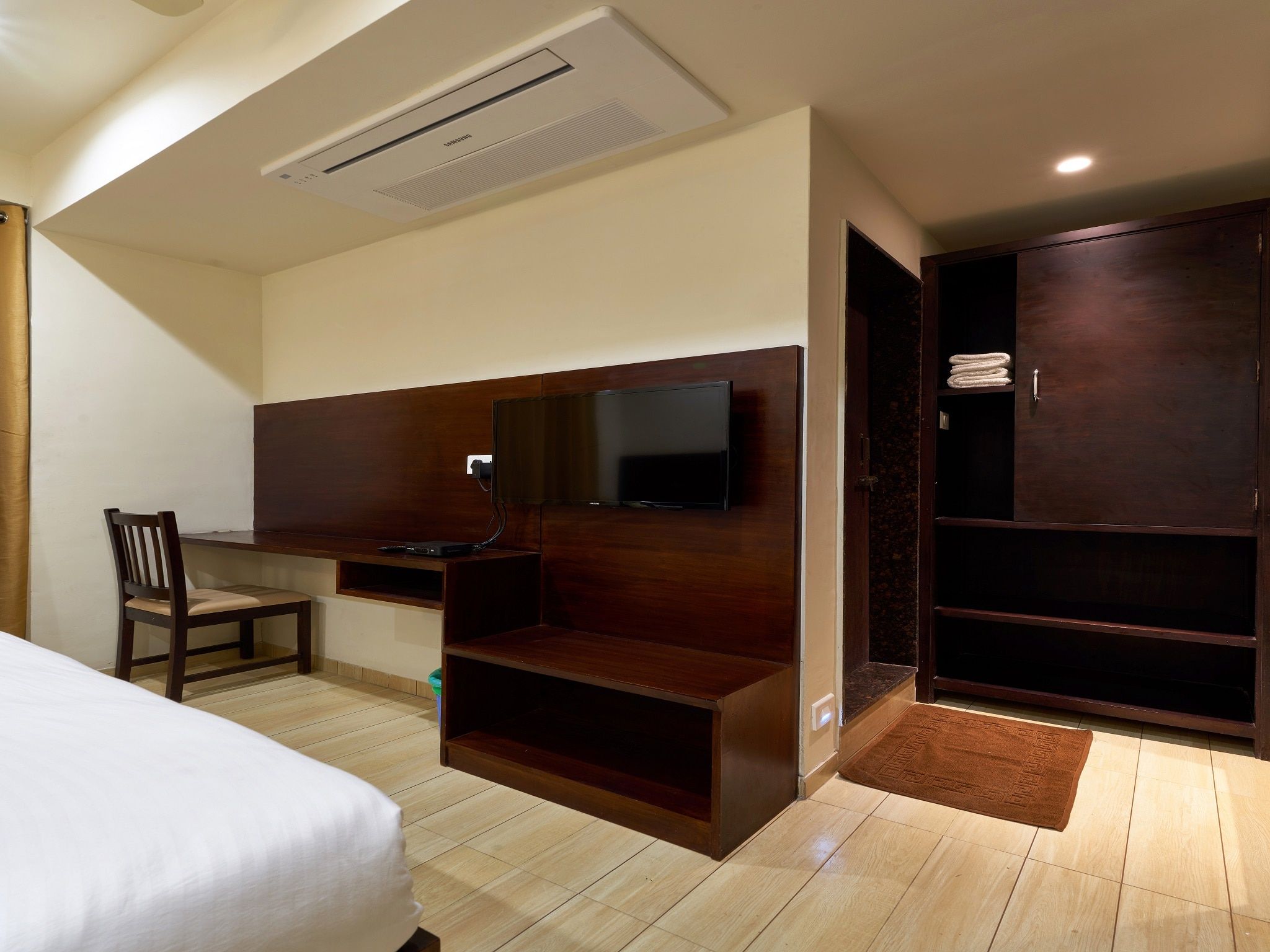 Hotel Tulsi Deluxe Room Non A/c  5