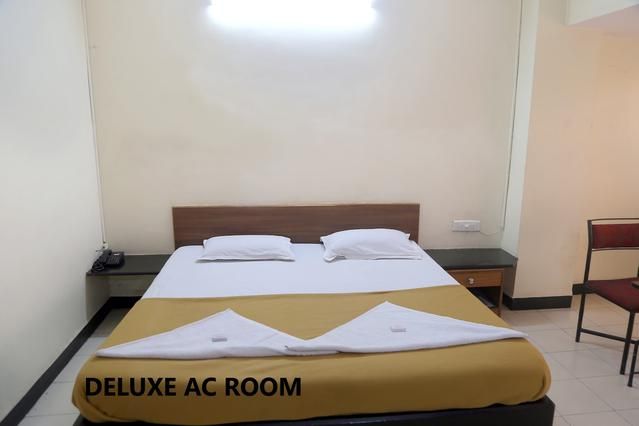 Deluxe Room AC
