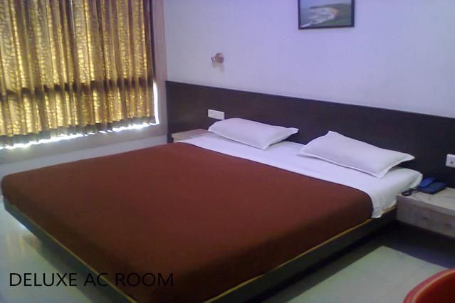 Deluxe Room AC