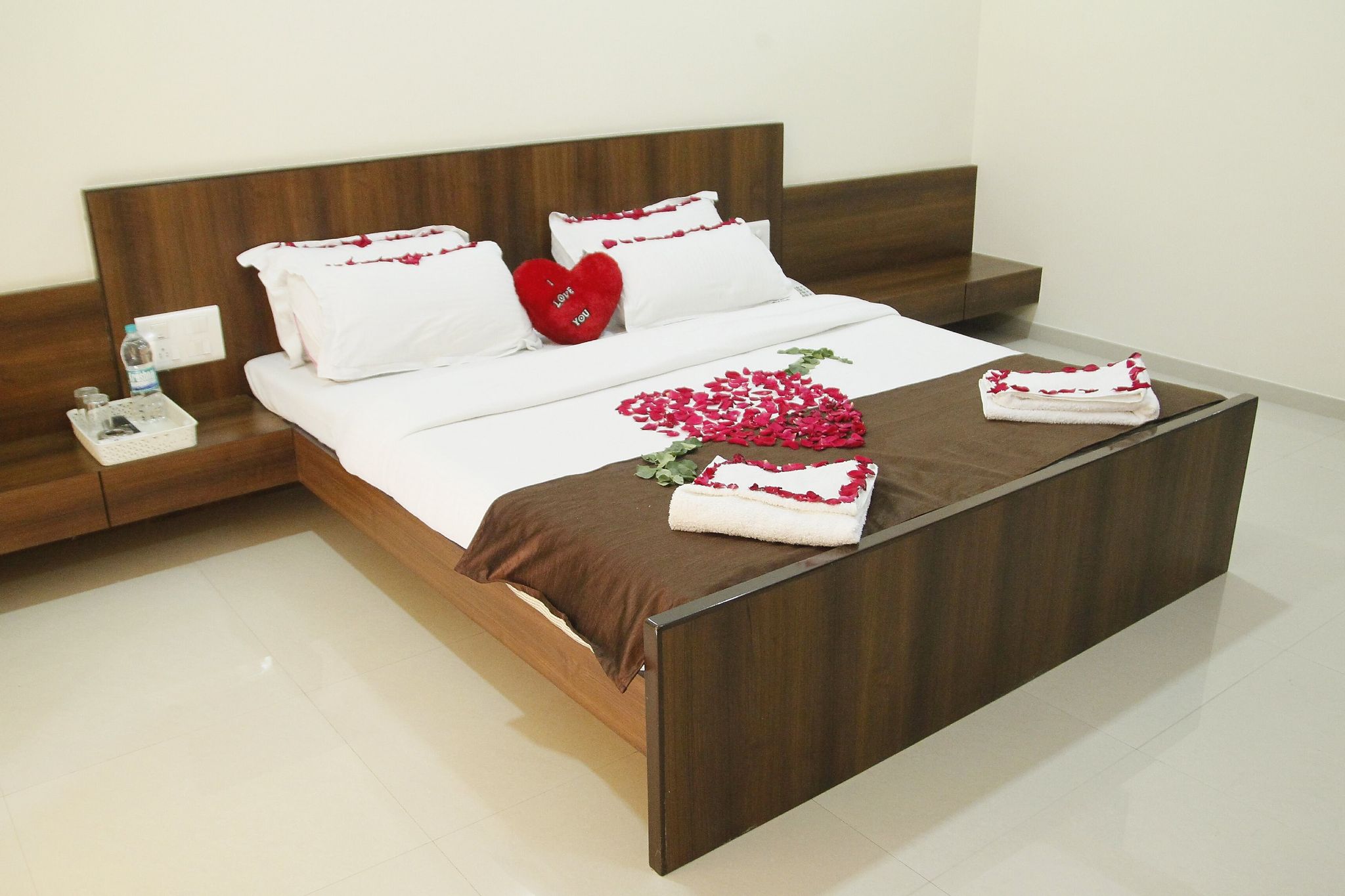 Executive Super Deluxe AC