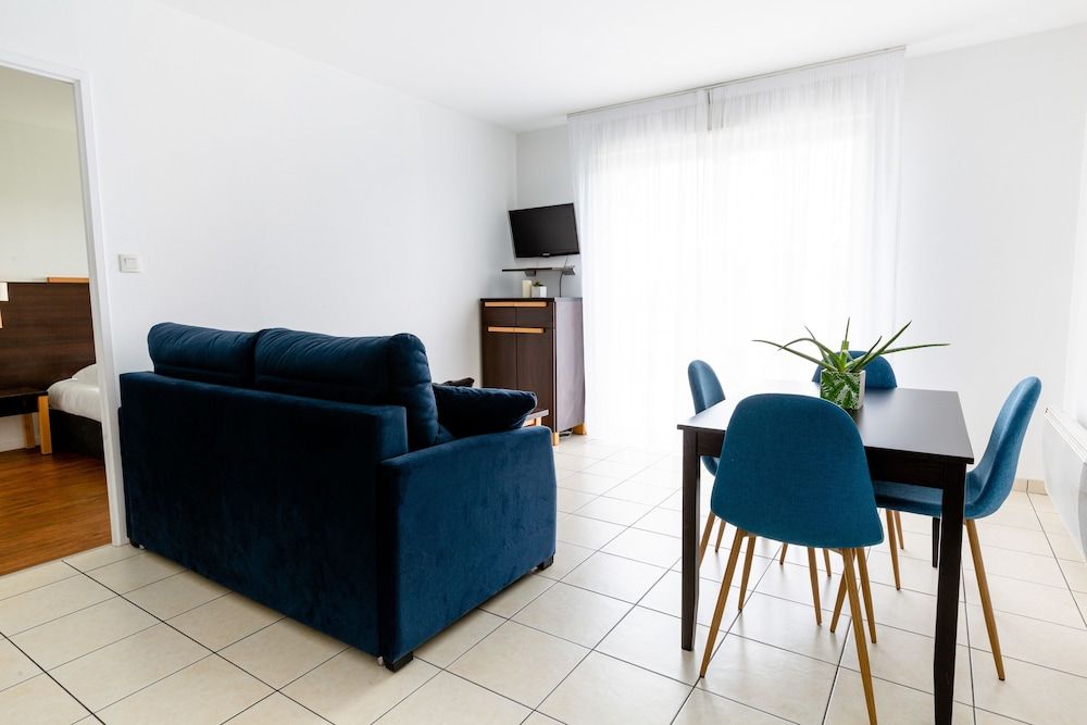 Cerise Nantes Atlantis Apartment 6