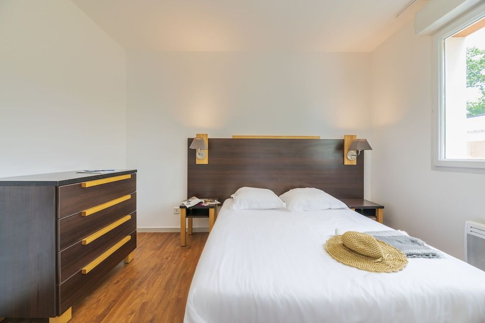 Cerise Nantes Atlantis Apartment 3