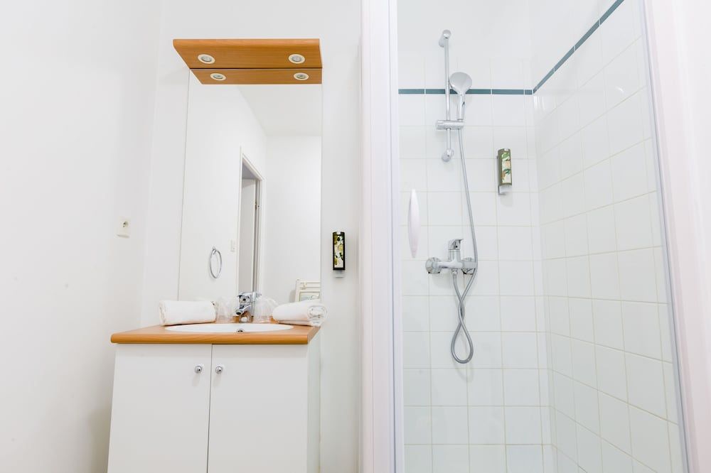 Cerise Nantes Atlantis Apartment 4