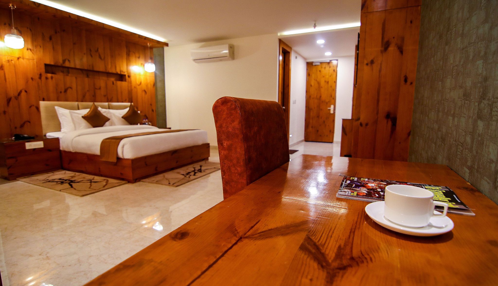 Executive Room with Balcony & Valley View