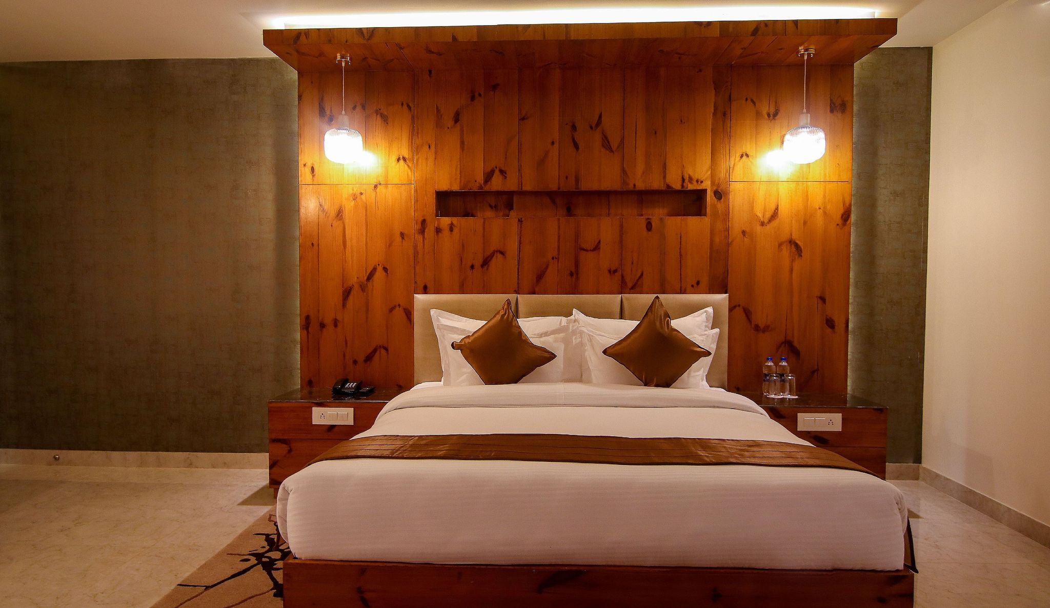 Executive Room with Balcony & Valley View