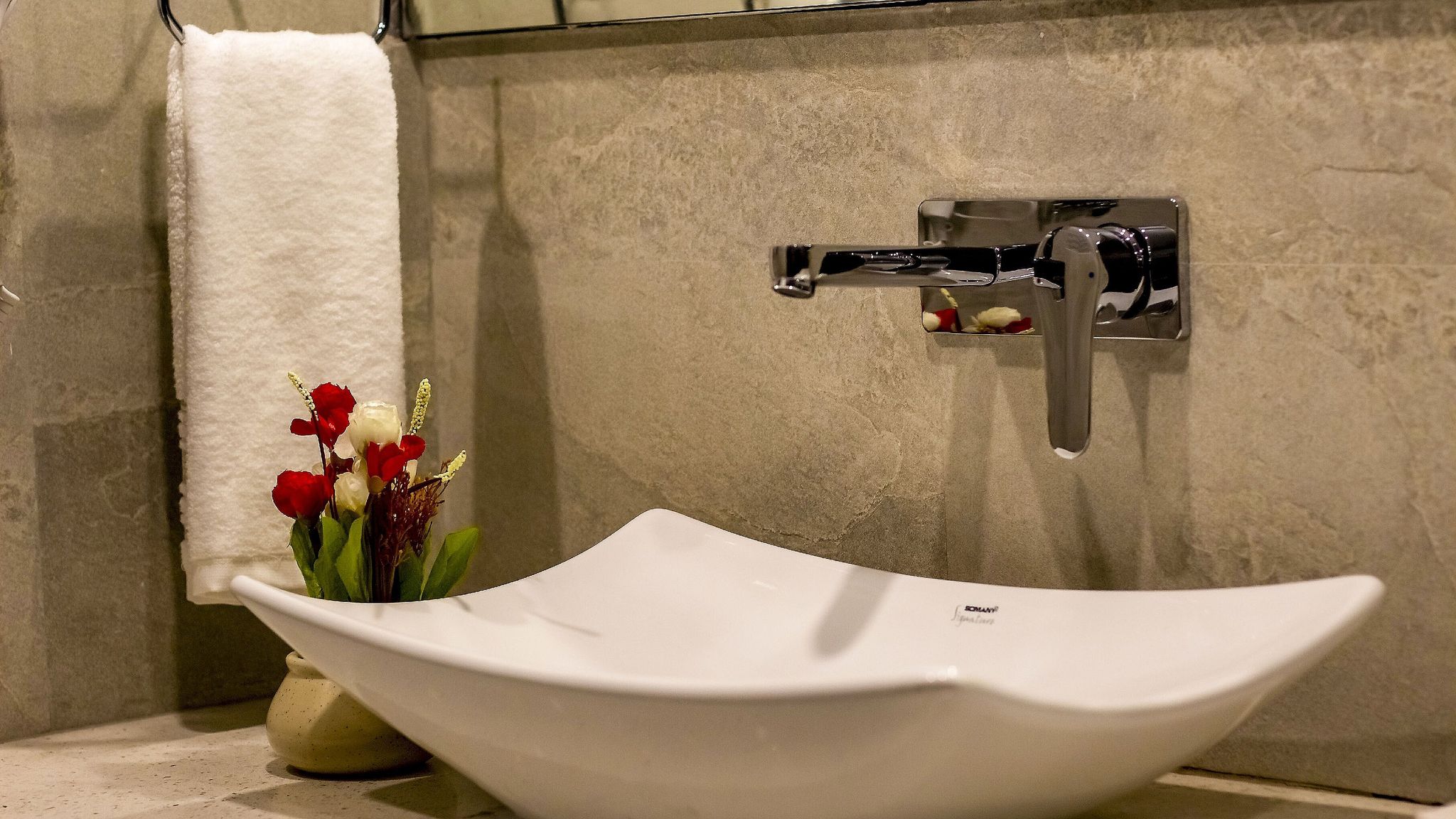 Executive Room with Balcony & Valley View