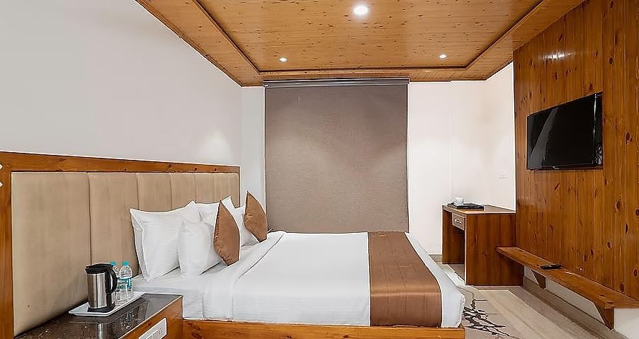 Goldenfern Resort Classic Room Non View & without Balcony 3