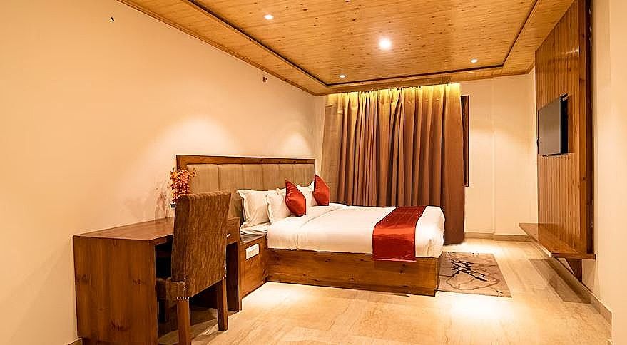 Goldenfern Resort Classic Room Non View & without Balcony 4